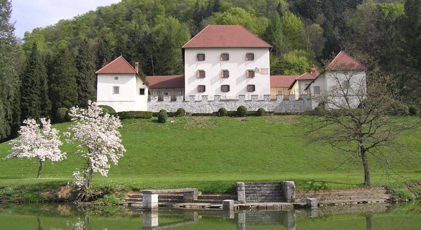Grad Strmol Hotel Cerklje na Gorenjskem Exterior photo