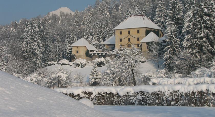 Grad Strmol Hotel Cerklje na Gorenjskem Exterior photo